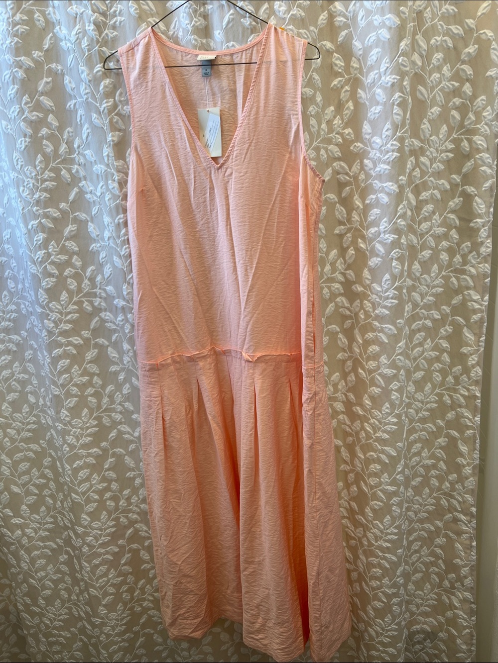 Sleeveless V-Neck Peachy drop waist crinkle Maxi Dress